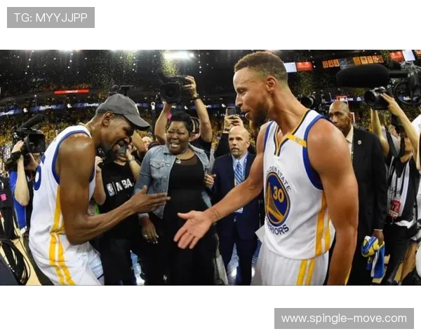 杜兰特回应库里比喻称自己是球队核心 FMVP证实个人主导地位